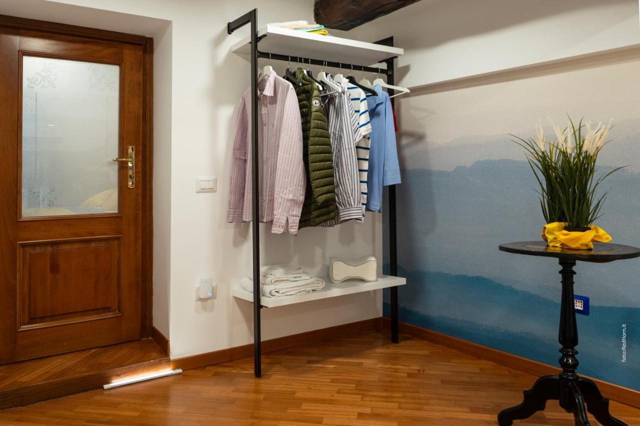 Two Rooms Chiaia 37 Naples Luaran gambar