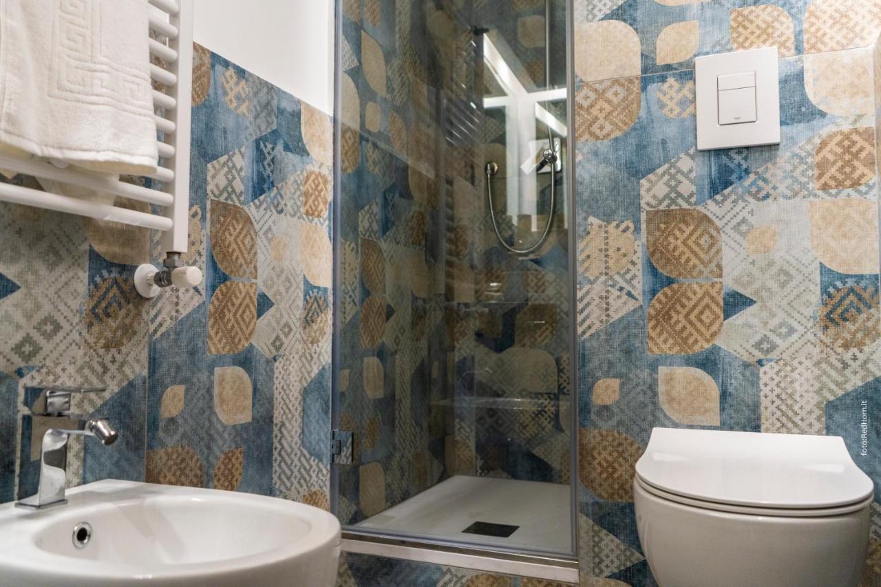 Two Rooms Chiaia 37 Naples Luaran gambar